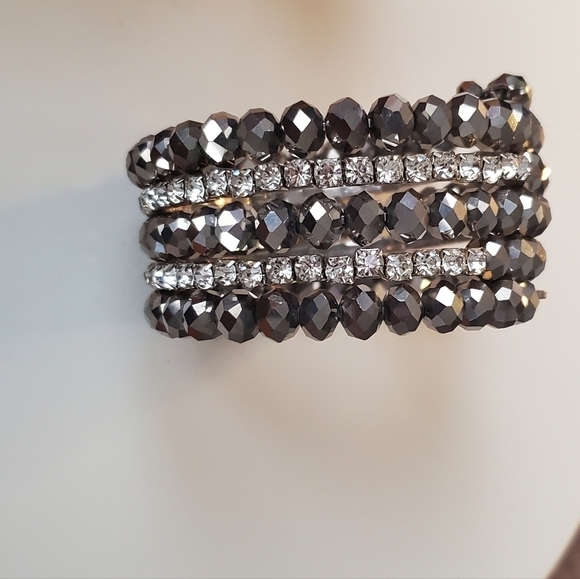 Drawstring Wire shimmering Beads Bracelet 🌴 - Picture 1 of 12